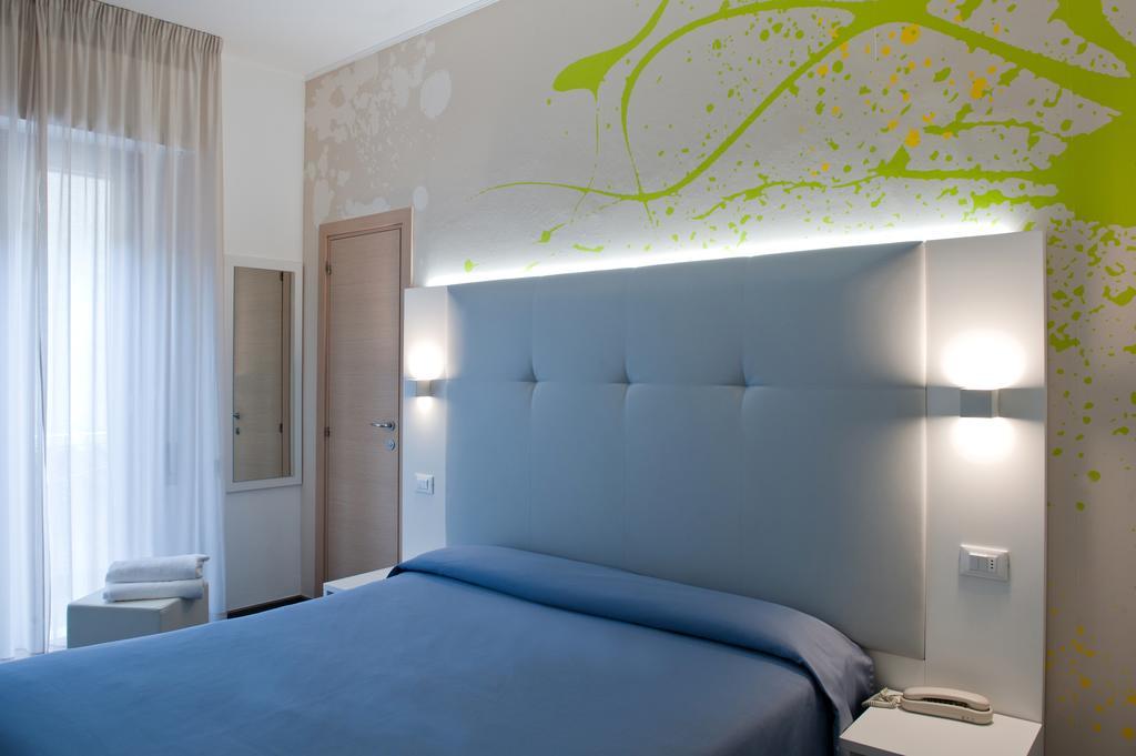 Hotel Europa クプラ・マリッティマ エクステリア 写真